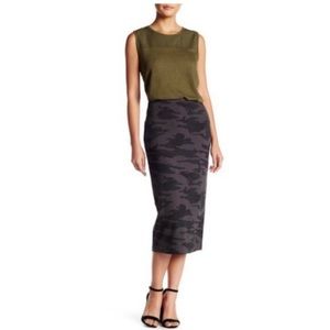 Sanctuary Camo Printed Skirt NWT XS New with tag